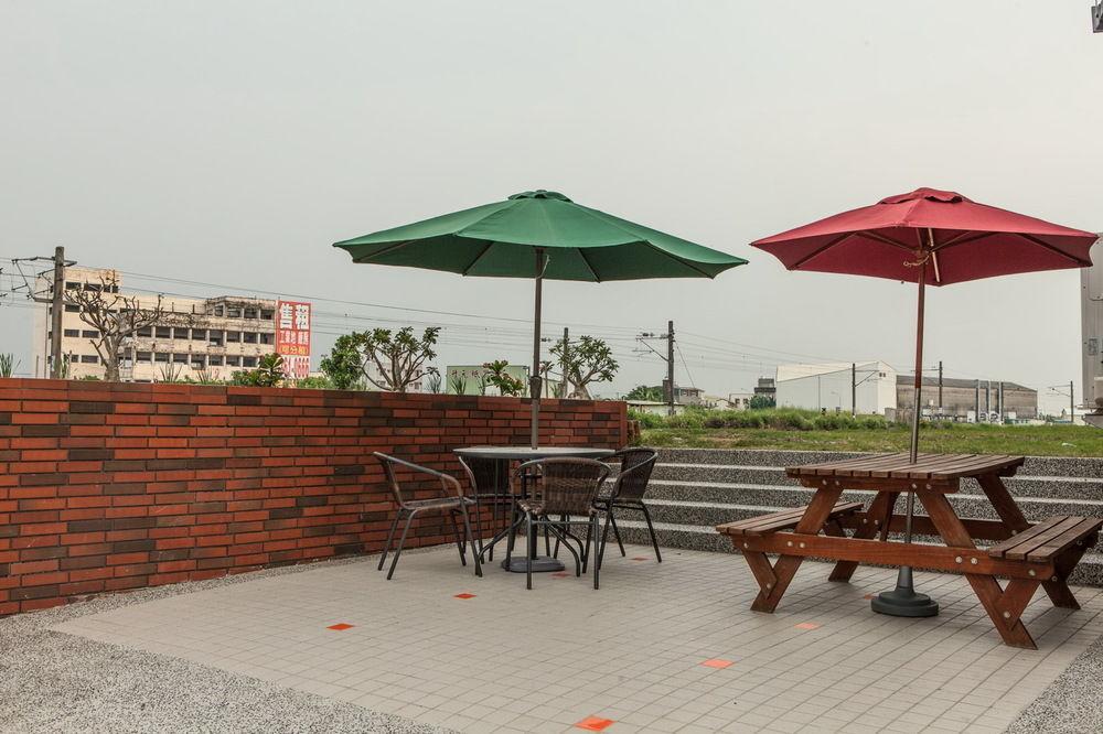 European Castle歐堡商務汽車旅館有限公司 Xinying Exterior photo